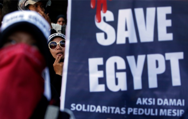 ΕΕ: Ανοιχτά όλα τα ενδεχόμενα στην Αίγυπτο
