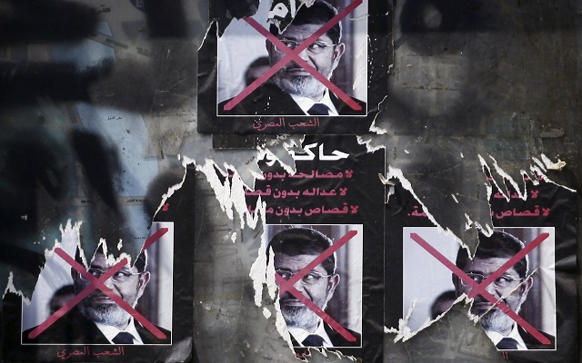 Κατηγορίες απαγγέλθηκαν στον Μοχάμεντ Μόρσι