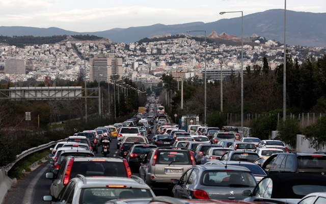 Τέλη κυκλοφορίας: Άνοιξε η εφαρμογή για πληρωμή με το μήνα