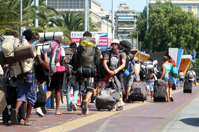 Η Ελλάδα θα σπάσει το φράγμα των 25 εκατ. αφίξεων το 2015