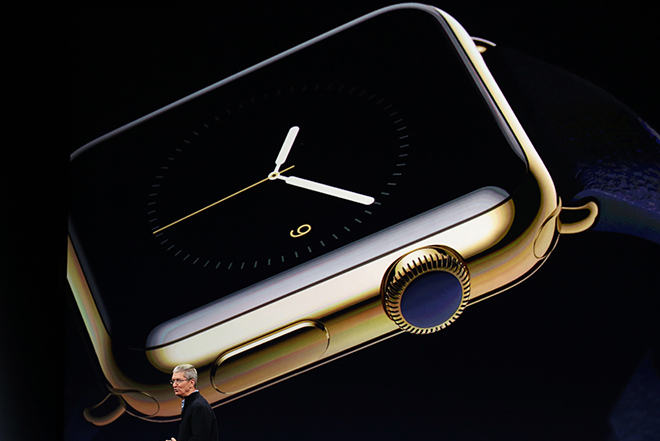 Το Apple Watch κι ένα απίστευτα λεπτό MacBook παρουσίασε η Apple