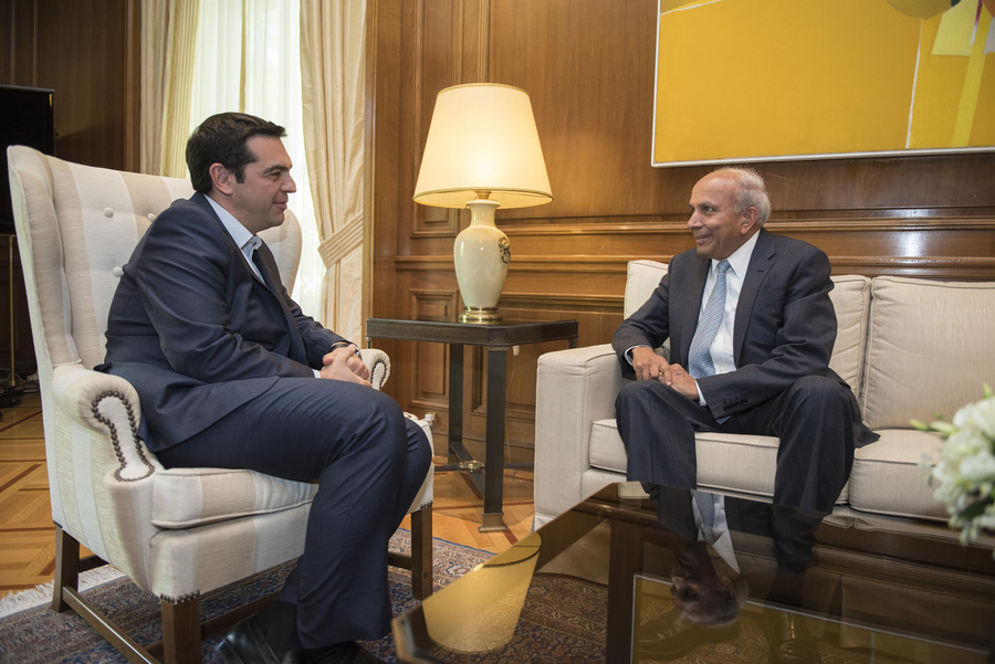 Συνάντηση του Αλέξη Τσίπρα με τον πρόεδρο και CEO της FAIRFAX Financial Holdings