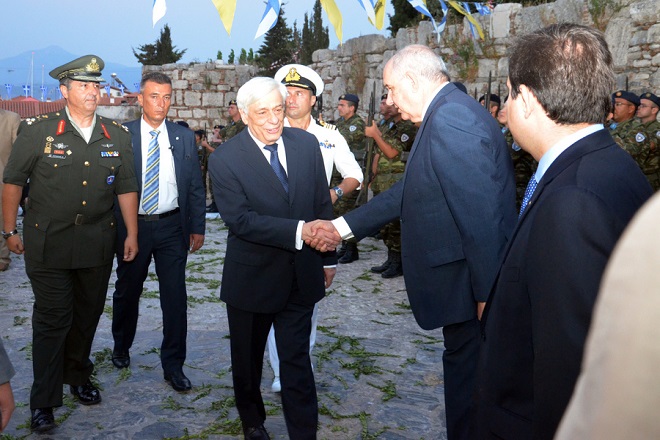 Παυλόπουλος: Ενωμένοι και αποφασισμένοι να διανύσουμε τον ανήφορο