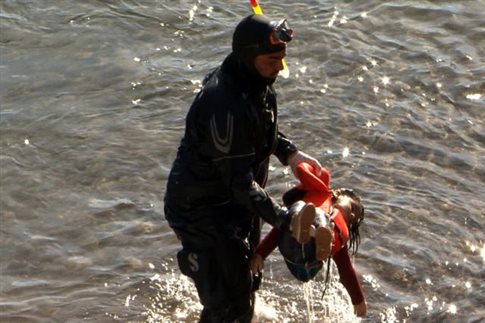 Άλλο ένα παιδί ανασύρθηκε νεκρό από τα νερά της Λέσβου