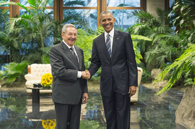 Ξεκίνησαν οι ιστορικές συνομιλίες μεταξύ Ομπάμα και Κάστρο στην Αβάνα