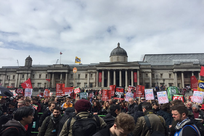 Διαδήλωση κατά της λιτότητας και του πρωθυπουργού Ντέιβιντ Κάμερον στη Βρετανία