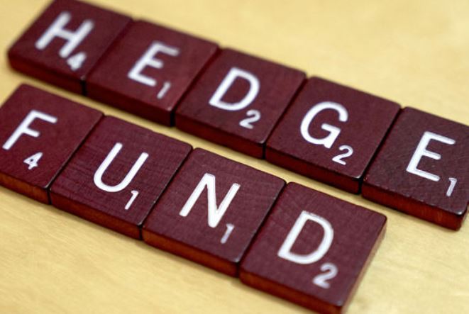 Τα hedge funds σε όλο τον κόσμο μειώνουν τις αμοιβές διαχείρισης