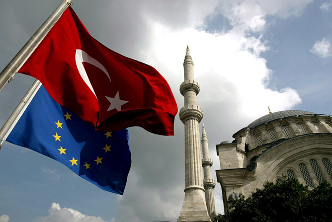 Τι μπορεί να χάσει η Τουρκία από την αναστολή της τελωνειακής ένωσης με την ΕΕ