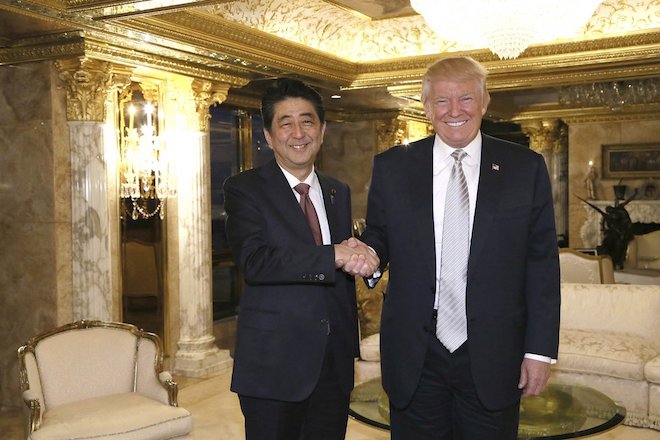 Ιάπωνας πρωθυπουργός: Υποστηρίζουμε πάντα την πολιτική του Τραμπ