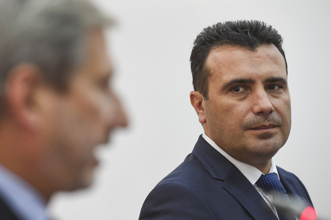 Σε πλήρη πολιτική εγρήγορση και τα Σκόπια για τις διαπραγματεύσεις με την Ελλάδα