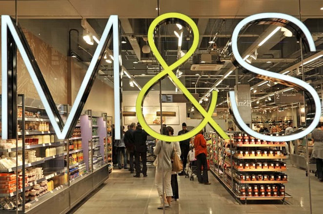 «Λουκέτο» σε άλλα 100 καταστήματα βάζει η Marks & Spencer