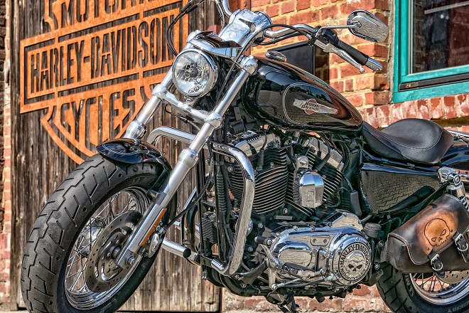 Σπάει τη σιωπή του για τον Τραμπ ο CEO της Harley-Davidson