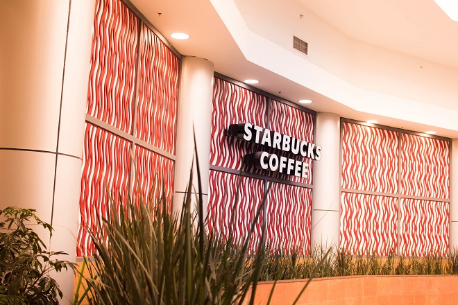 Starbucks: Νέο κατάστημα στο Μεξικό όπου θα εργάζονται άτομα μόνο άνω των 55 ετών