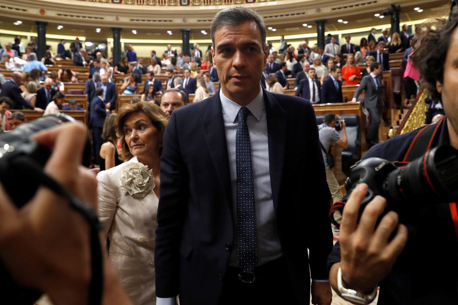 Ισπανία: Το κοινοβούλιο έδωσε ψήφο εμπιστοσύνης στον Σάντσεθ για νέα πρωθυπουργία