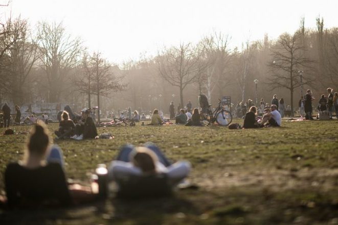 Τέλος η πανδημία για τρεις ευρωπαϊκές χώρες- Ποιες αίρουν τα μέτρα