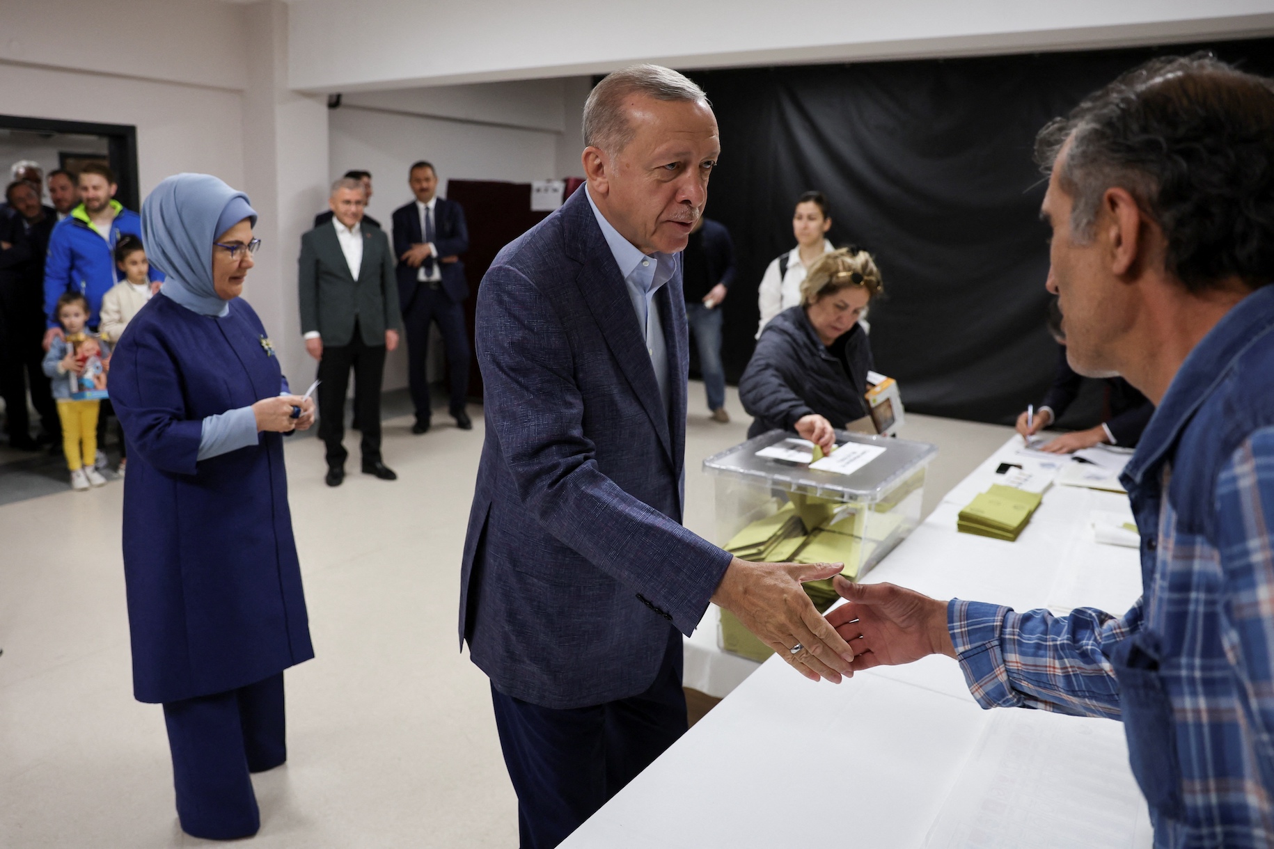 Τουρκικές Εκλογές: Ψήφισαν Ταγίπ Ερντογάν και Κεμάλ Κιλιτσντάρογλου (βίντεο)