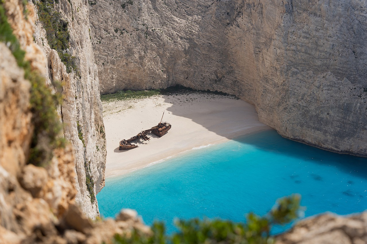 Τέλος το κολύμπι στο “Ναυάγιο” Ζακύνθου