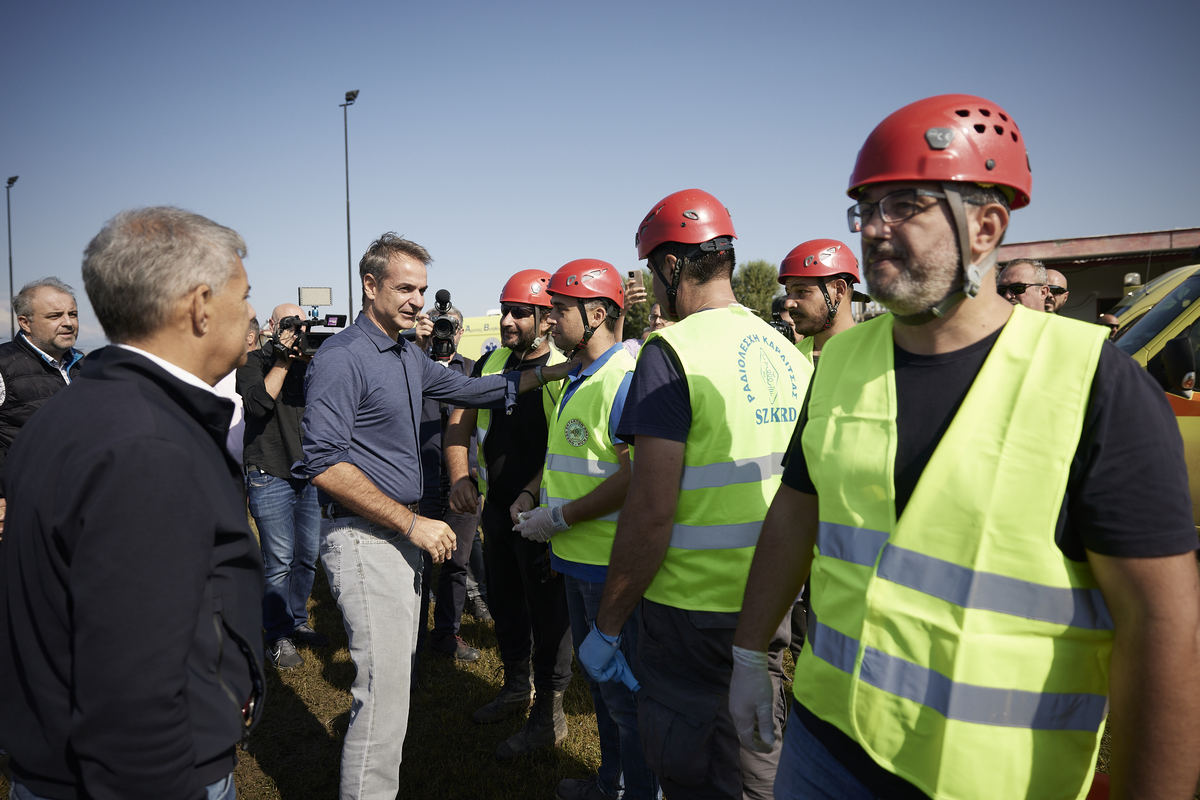 Μητσοτάκης: Το δίκτυο ύδρευσης και ο απεγκλωβισμός ανθρώπων προτεραιότητες για Βόλο και Πήλιο