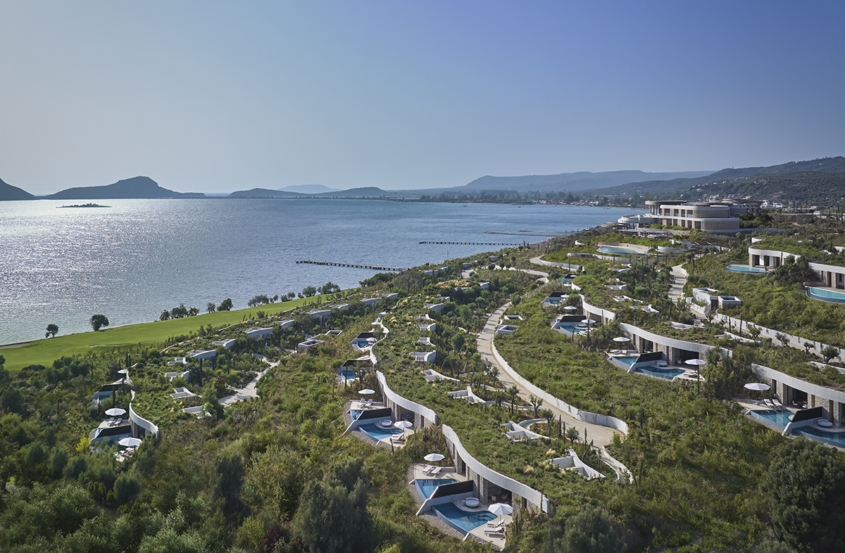 Costa Navarino: Τα νέα υπερπολυτελή Mandarin Oriental και Navarino Agora και οι επόμενες μεγάλες επενδύσεις