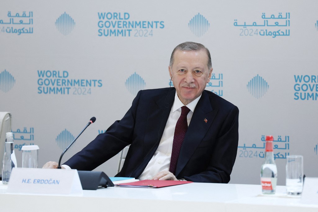 Ο πάντα… πρόθυμος Ερντογάν: «Έτοιμη η Τουρκία να αναλάβει εγγυήτρια χώρα στο Παλαιστινιακό»