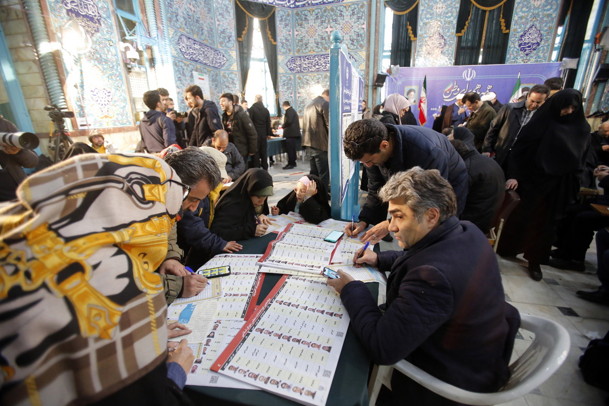 Ιράν: Προς χαμηλό 45 ετών η συμμετοχή στις βουλευτικές εκλογές