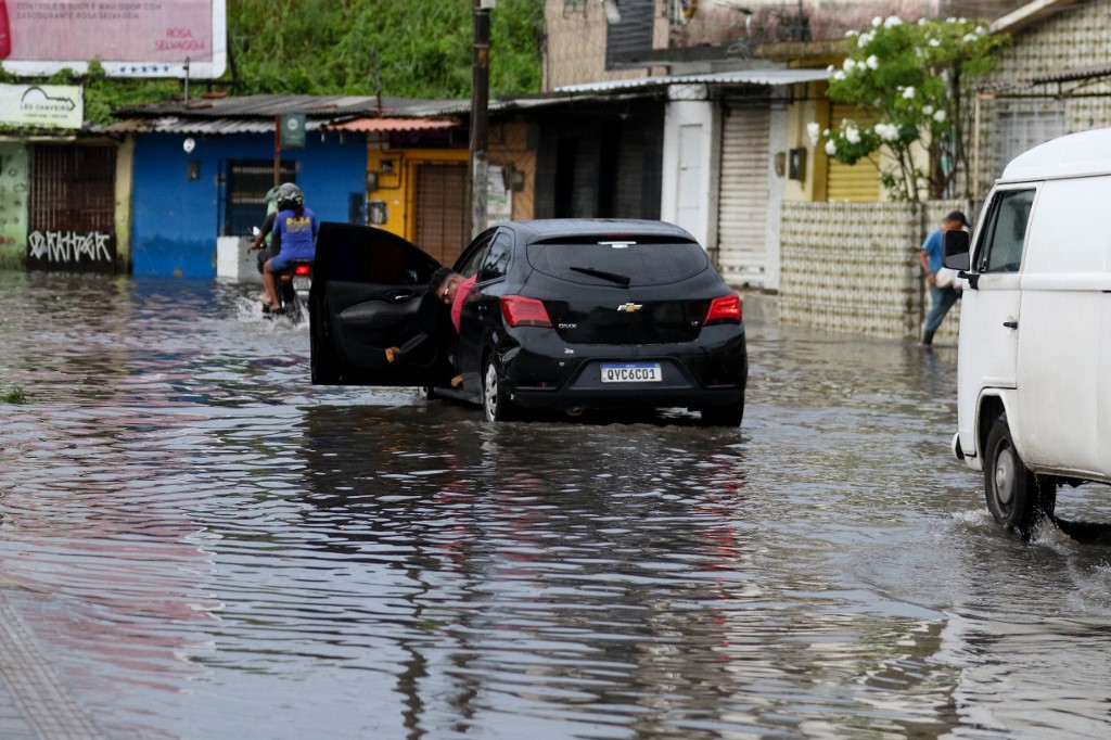 Τουλάχιστον 10 νεκροί από την κακοκαιρία στη Βραζιλία