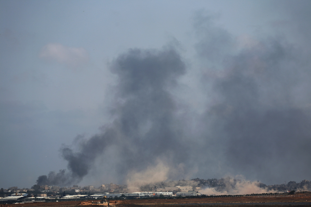 Το Ισραήλ συνεχίζει τις επιθέσεις στη Γάζα – Τουλάχιστον 11 νεκροί από βομβαρδισμούς στη Ράφα