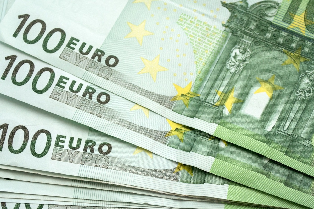 Ποια είναι η αξία που έχουν 100 ευρώ σήμερα και τι ακριβώς μπορούμε να κάνουμε με αυτά