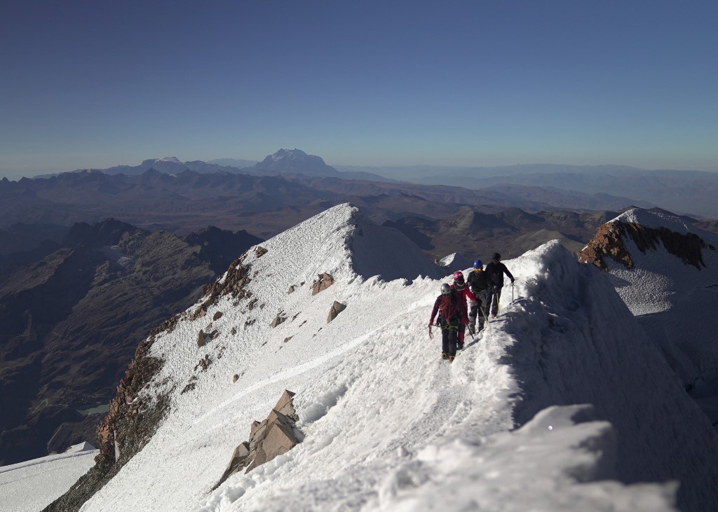 Φιλόδοξο σχέδιο επιστημόνων στη Βολιβία για να μετρηθεί το πόσος χρόνος ζωής απομένει στους παγετώνες