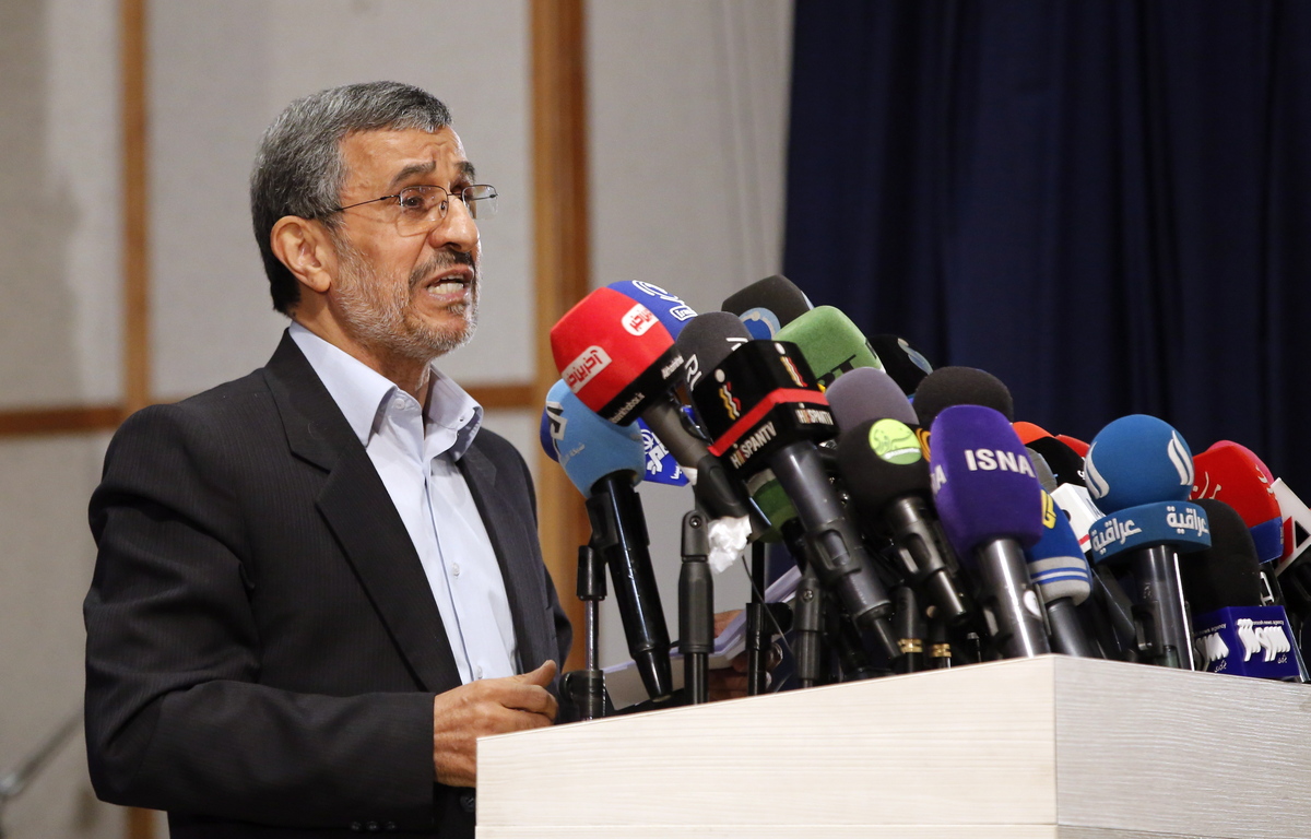 Ιράν: Ο σκληροπυρηνικός Αχμαντινετζάντ εκ νέου υποψήφιος για την προεδρία