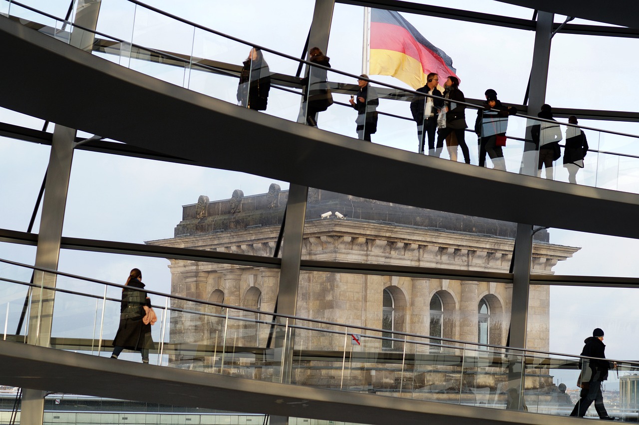 Γερμανία… 2045: Η χώρα μεγαλώνει, γερνάει και γίνεται πιο πολυμορφική