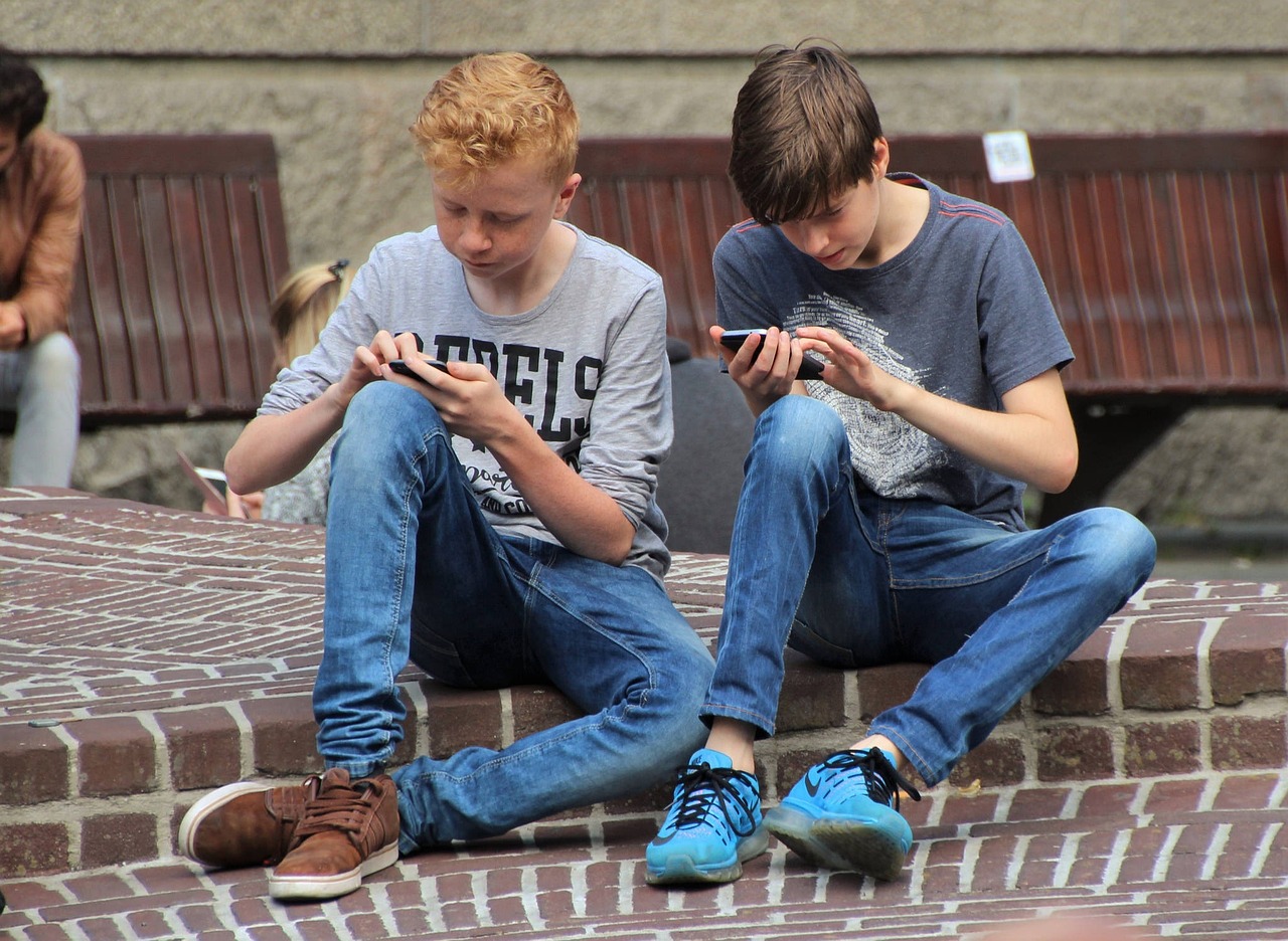 Γιατί το Λος Άντζελες θα απαγορεύσει τη χρήση smartphones στα σχολεία