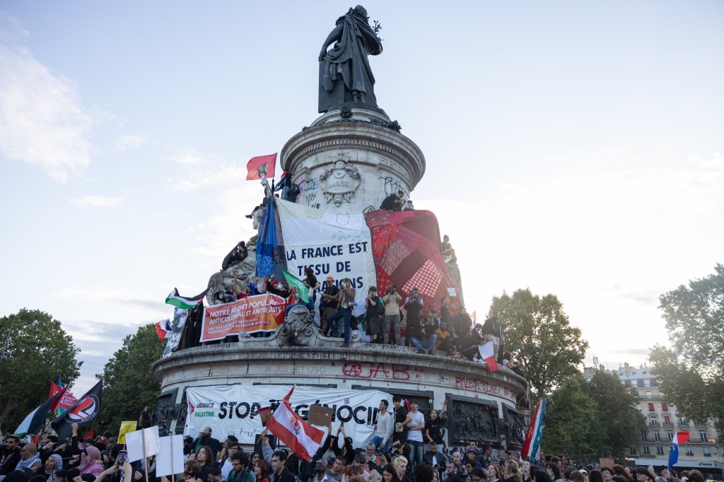 «C’est ouf»: Τι λένε τα διεθνή ΜΜΕ για την έκπληξη της Αριστεράς στη Γαλλία