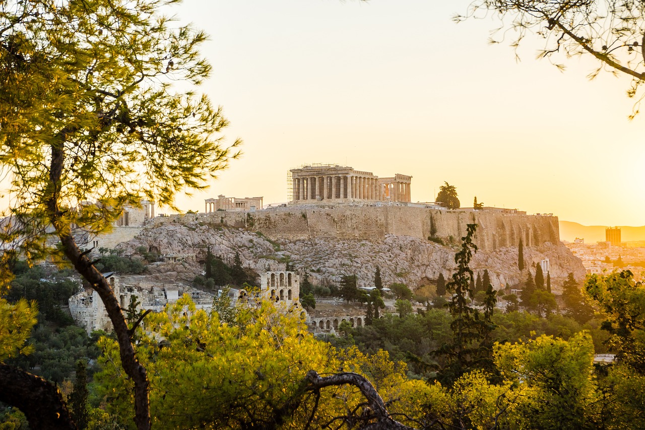 «Ένα μουσείο στον ανοιχτό ουρανό»: Γαλλικοί «ύμνοι» για την Αθήνα