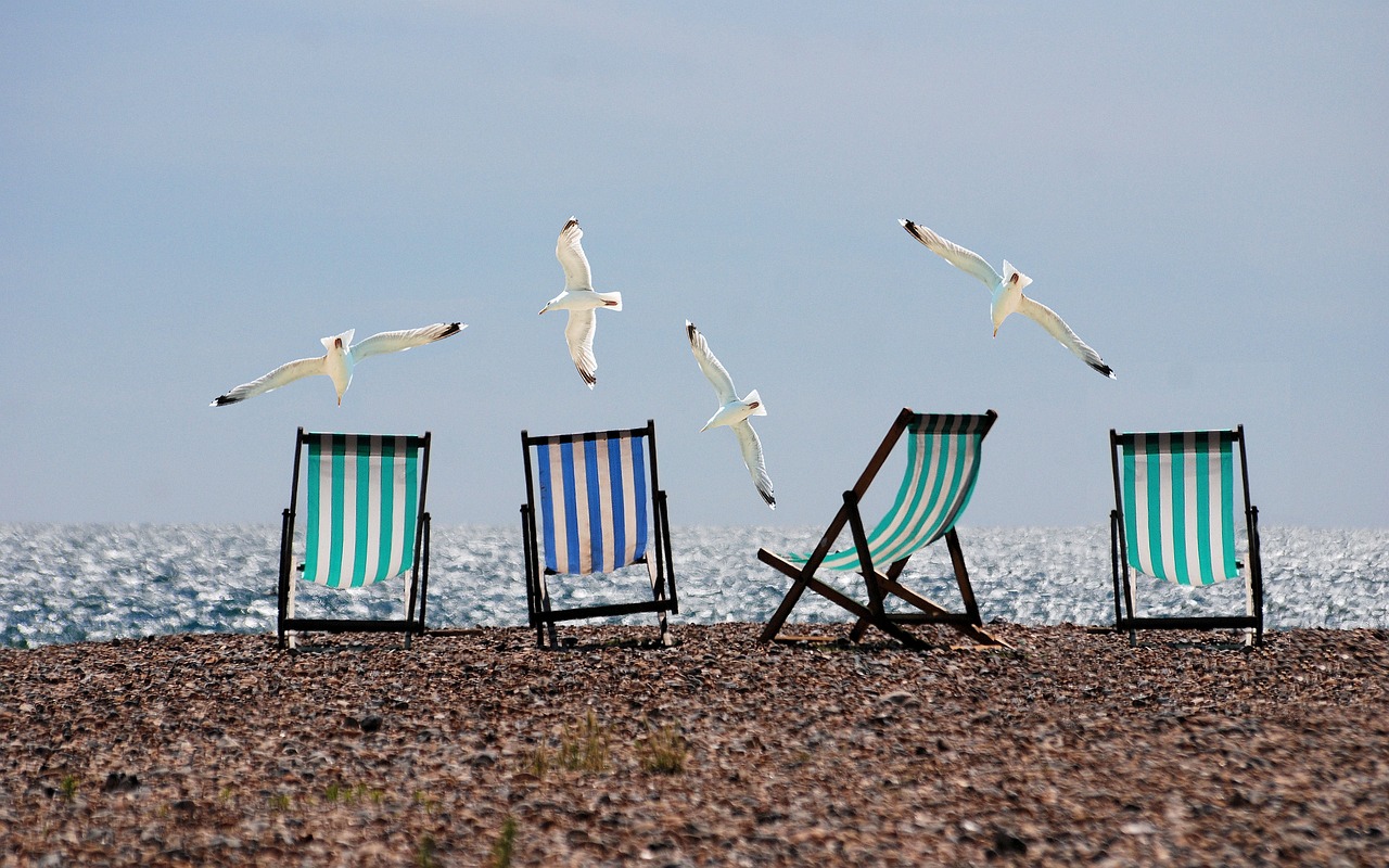 Staycation: Ένας στους δύο Έλληνες δεν ταξιδεύει – Ο ρόλος των σπιτιών των… φίλων