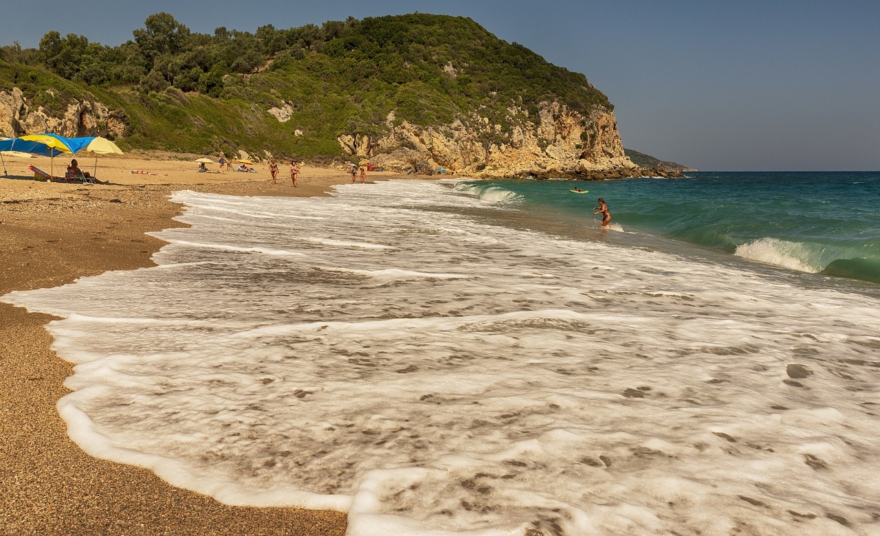 Meteo: Πάνω από 1,5 βαθμό αυξήθηκε η επιφανειακή θερμοκρασία των ελληνικών θαλασσών