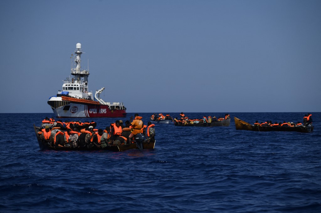 Ιταλία: Βύθιση ιστιοφόρου γιοτ ανοικτά του Παλέρμο – Ένας νεκρός και έξι αγνοούμενοι