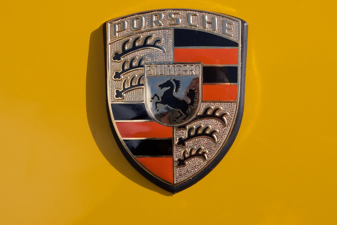 Porsche: Πόσα εκατομμύρια επενδύει για να διασωθεί η κατασκευάστρια μπαταριών Varta