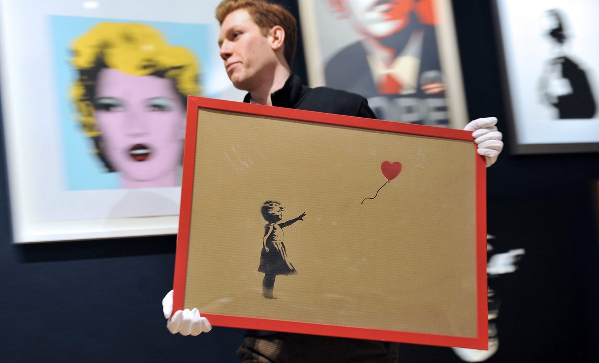 Βρέθηκε το εμβληματικό έργο του Banksy το «Κορίτσι με μπαλόνι» – Είχε κλαπεί από αίθουσα τέχνης