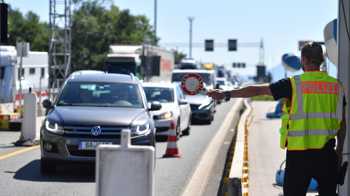 Γερμανία: Σε εφαρμογή οι αυστηρότεροι έλεγχοι στα σύνορα – Τι θέλει να πετύχει το Βερολίνο