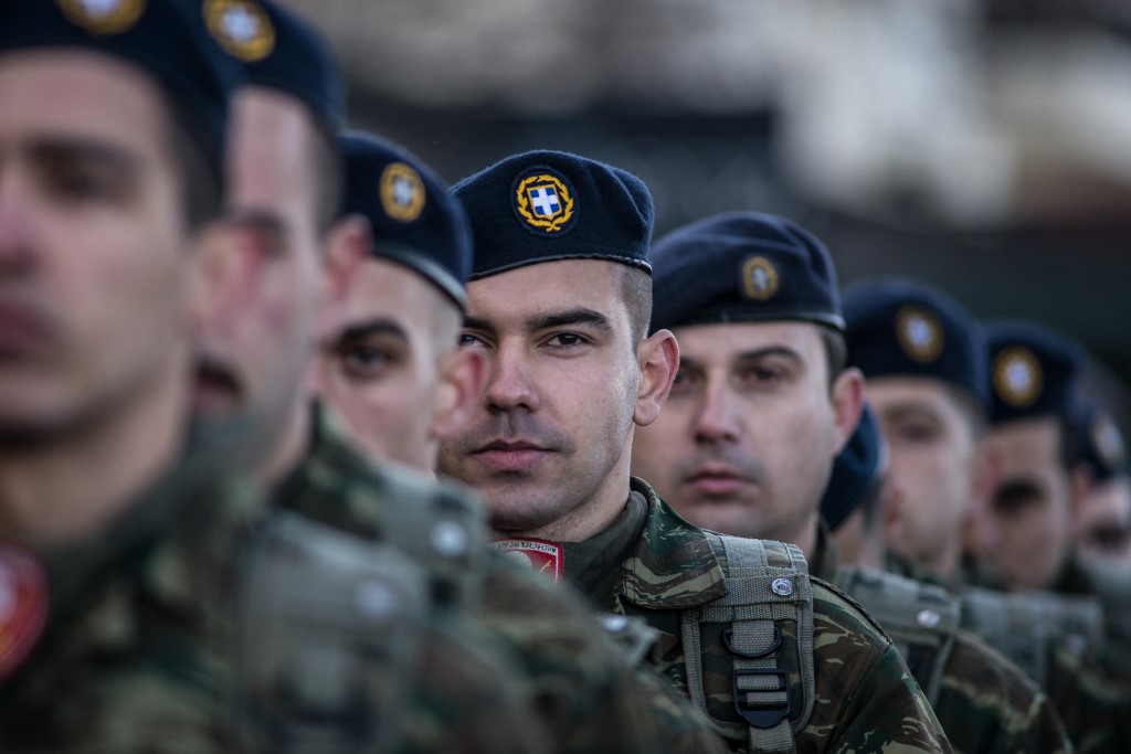 Αυτά αλλάζουν στη στρατιωτική θητεία τους επόμενους 24 μήνες – Τι ανακοίνωσε ο Δένδιας