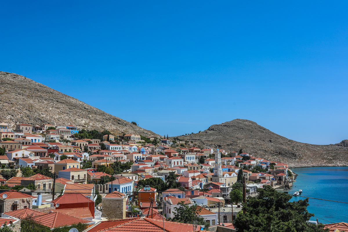 Χάλκη: Προσφέρει δωρεάν κατοικίες με στόχο την «αναγέννηση» ακατοίκητου χωριού