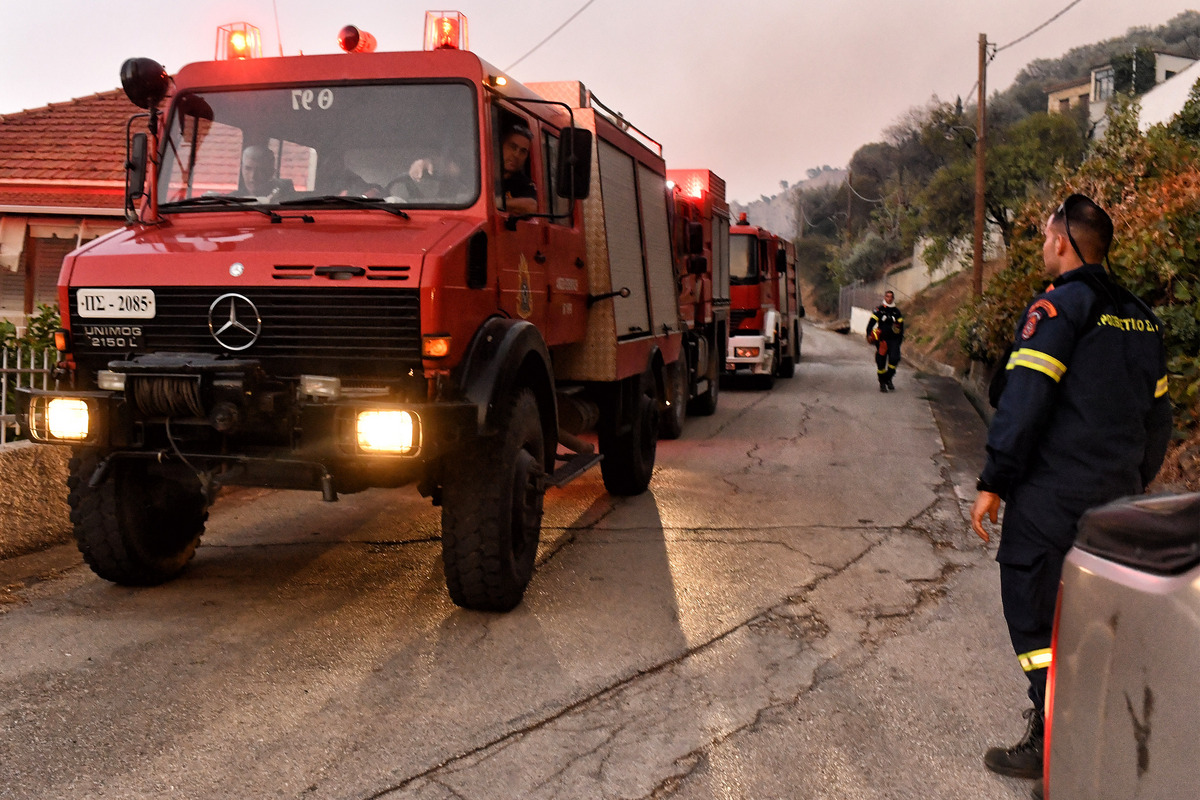 Τεράστια καταστροφή στο Ξυλόκαστρο: Στάχτη περισσότερα από 70.000 στρέμματα