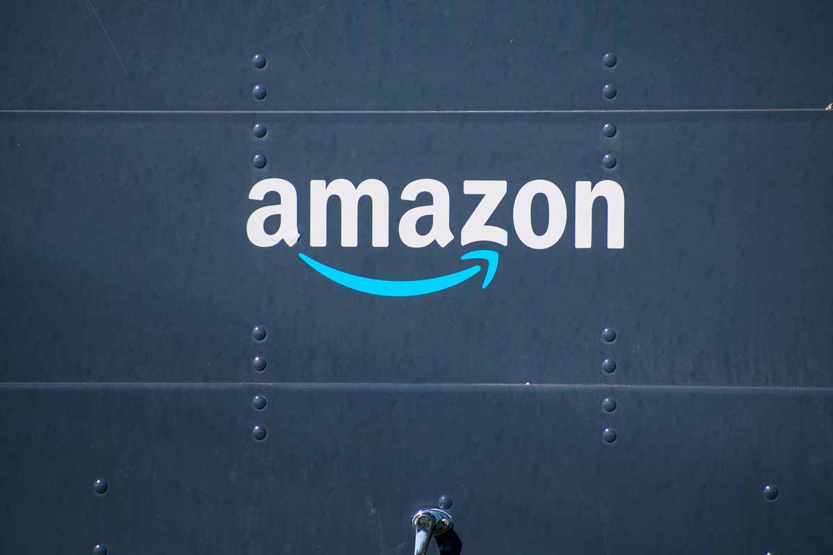 Amazon σε πτώση: Η AWS «φρενάρει» και οι επενδυτές πανικοβάλλονται