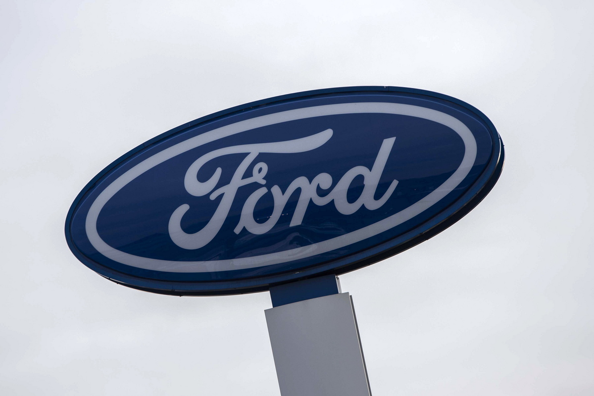 Γιατί η Ford προχωρά σε μείωση 14% του ευρωπαϊκού ανθρώπινου δυναμικού της