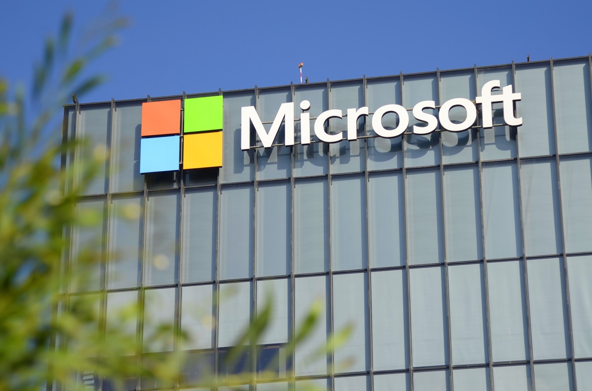 ΗΠΑ: Πράσινο φως στην Microsoft για την εξαγωγή τσιπ τεχνητής νοημοσύνης στα ΗΑΕ