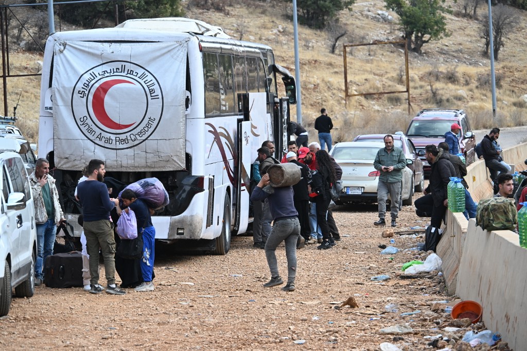 Συρία: Στρατηγική προέλαση των τζιχαντιστών – Οι κάτοικοι εγκαταλείπουν τη Χομς