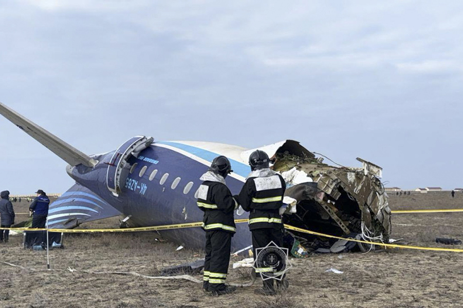 Azerbaijan Airlines:«Το αεροσκάφος δέχθηκε εξωτερική φυσική και τεχνική επέμβαση»