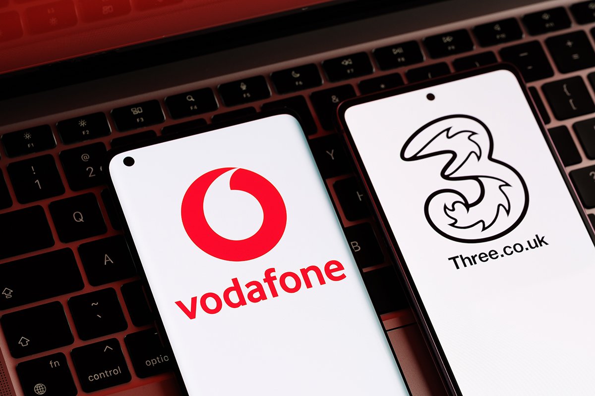 Βρετανία: «Πράσινο φως» στη συμφωνία Vodafone – Three, ύψους 19 δισ. δολαρίων