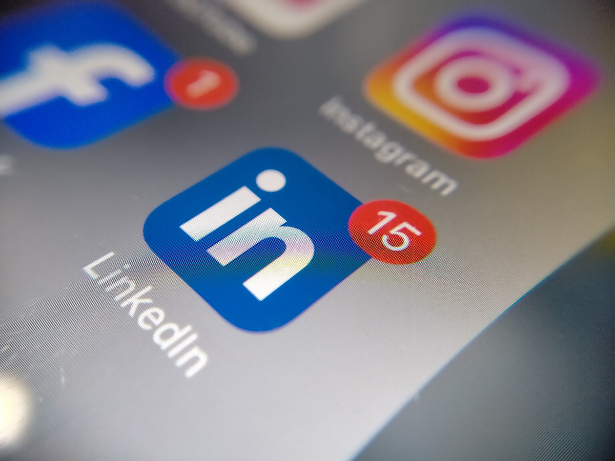 Πώς το LinkedIn βαδίζει στον δρόμο που χάραξε το TikToK